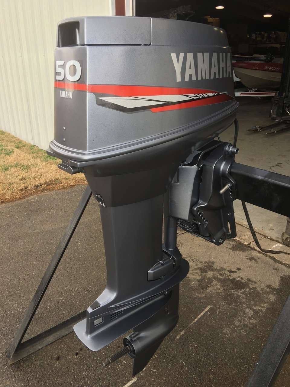 4473530.jpg 2008 Yamaha 50 HP 3-Cyl Carbureted 2-Stroke 20" (L) Outboard Motor - Image 1