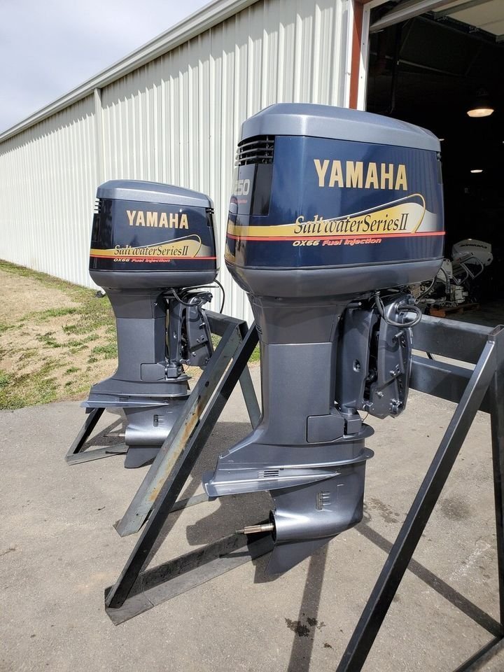 pair-of-2001-yamaha-250-hp-saltwater-series-ii-6-cylinder-efi-2-stroke-25-.jpg Twin 2001 Yamaha 250 HP Saltwater Series II V6 EFI 2-Stroke 25" - Image 1
